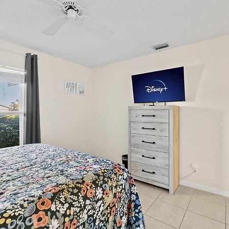 Oceanview Haven - 2Br Beach Townhome With Patio, Shared Heated Pool Steps From Paradise Beach Park! Melbourne Eksteriør bilde