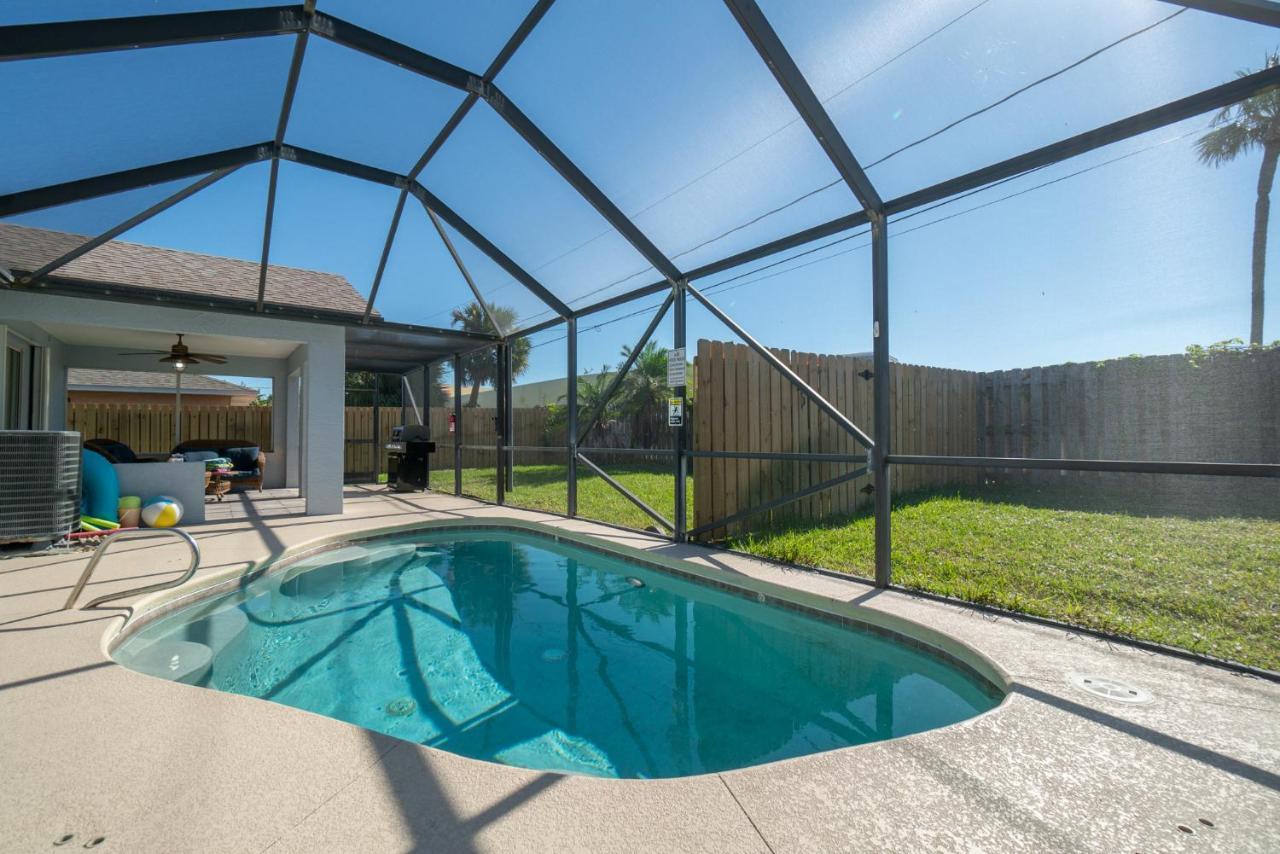 Oceanview Haven - 2Br Beach Townhome With Patio, Shared Heated Pool Steps From Paradise Beach Park! Melbourne Eksteriør bilde