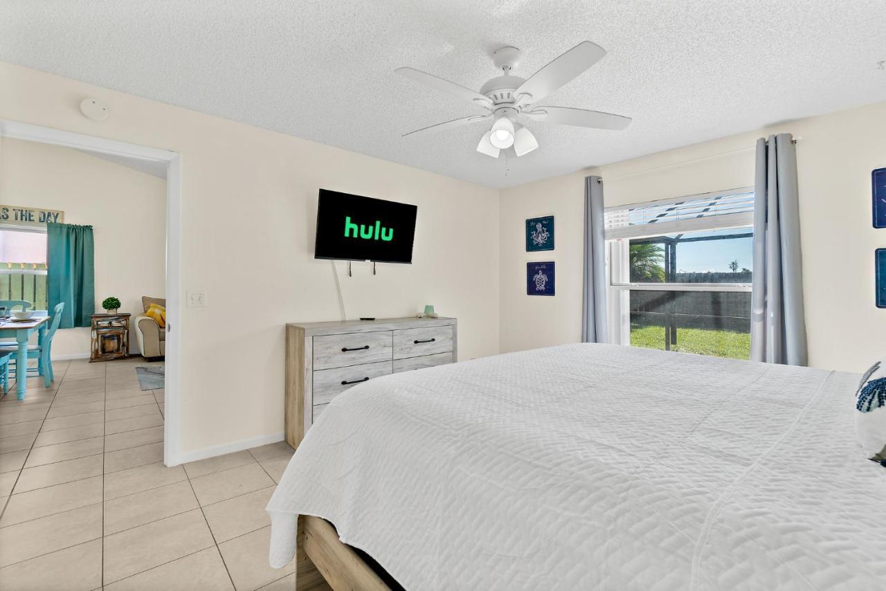 Oceanview Haven - 2Br Beach Townhome With Patio, Shared Heated Pool Steps From Paradise Beach Park! Melbourne Eksteriør bilde