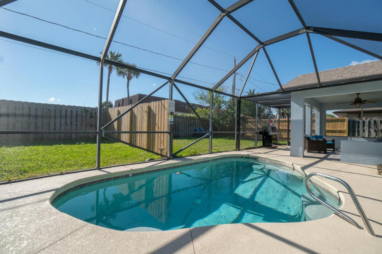 Oceanview Haven - 2Br Beach Townhome With Patio, Shared Heated Pool Steps From Paradise Beach Park! Melbourne Eksteriør bilde